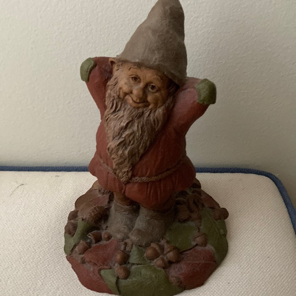 Cairn Miles Gnome Collection